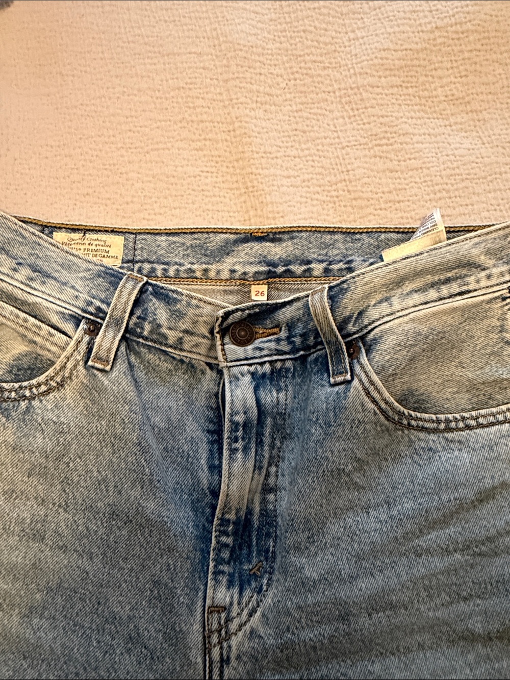 Levi's Light Wash Relaxed Fit Jeans - Blue